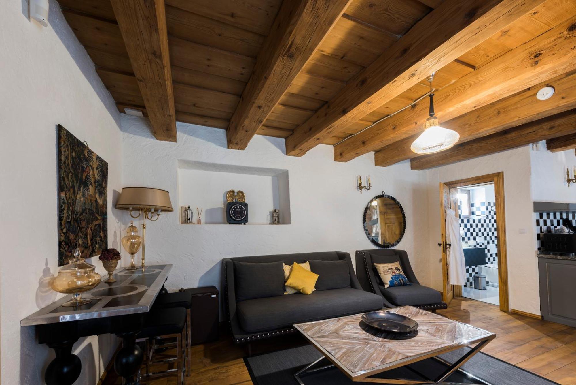 Casa Veche