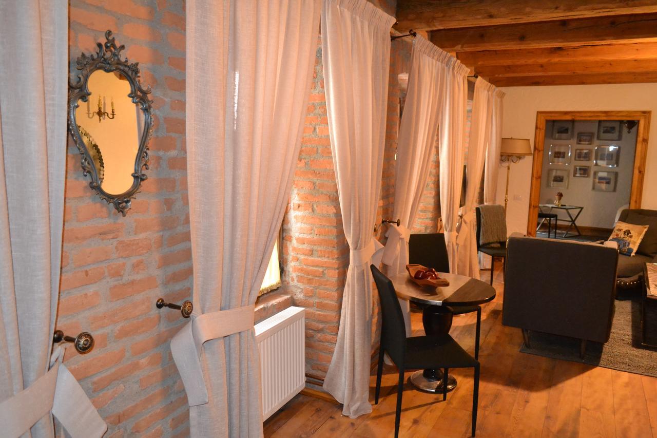 Casa Veche 2*