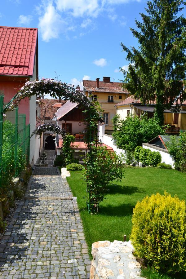 Casa Veche Aparthotel