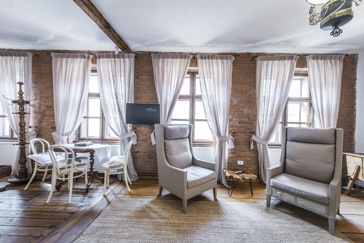 Casa Veche 2*
