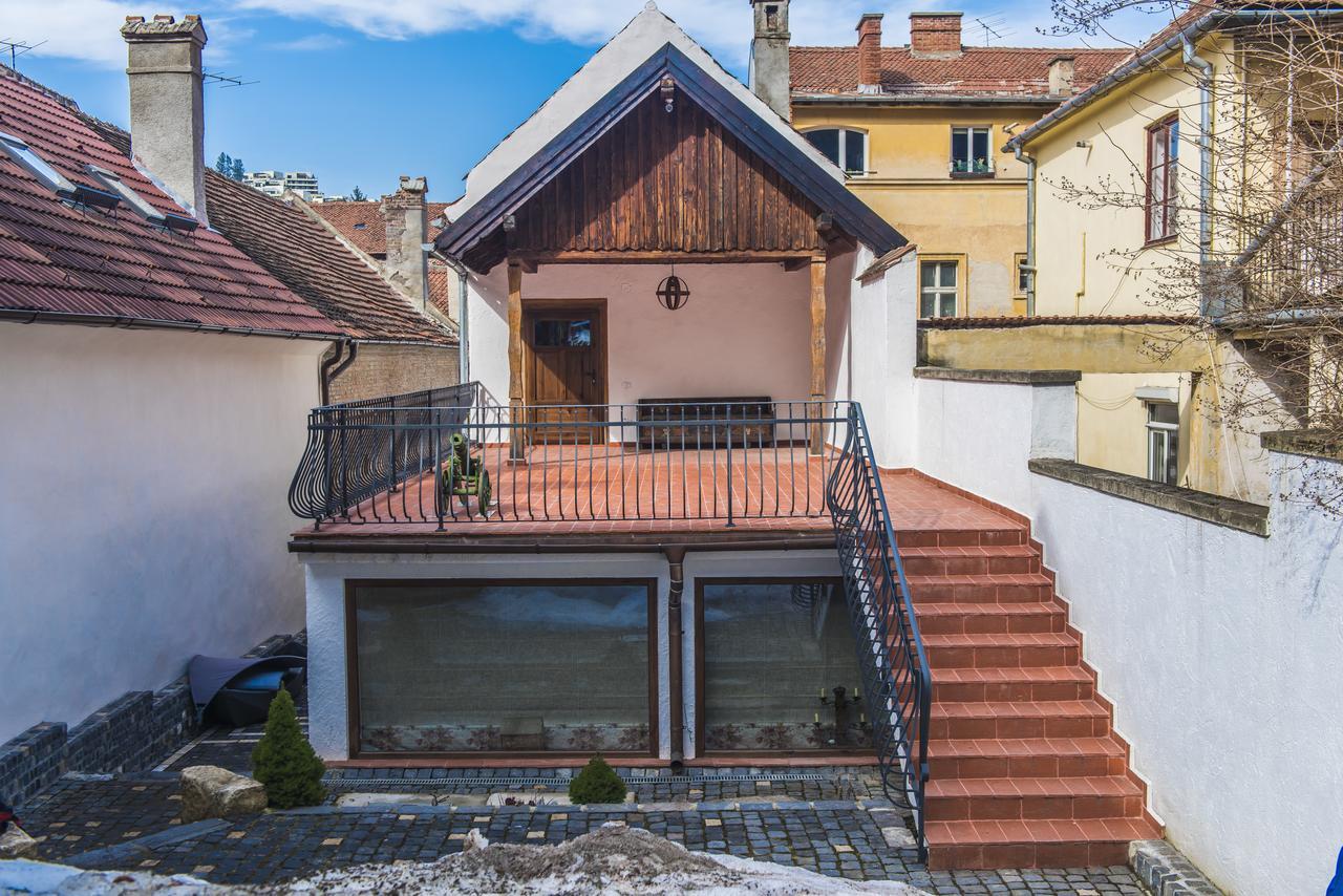 Casa Veche 2*