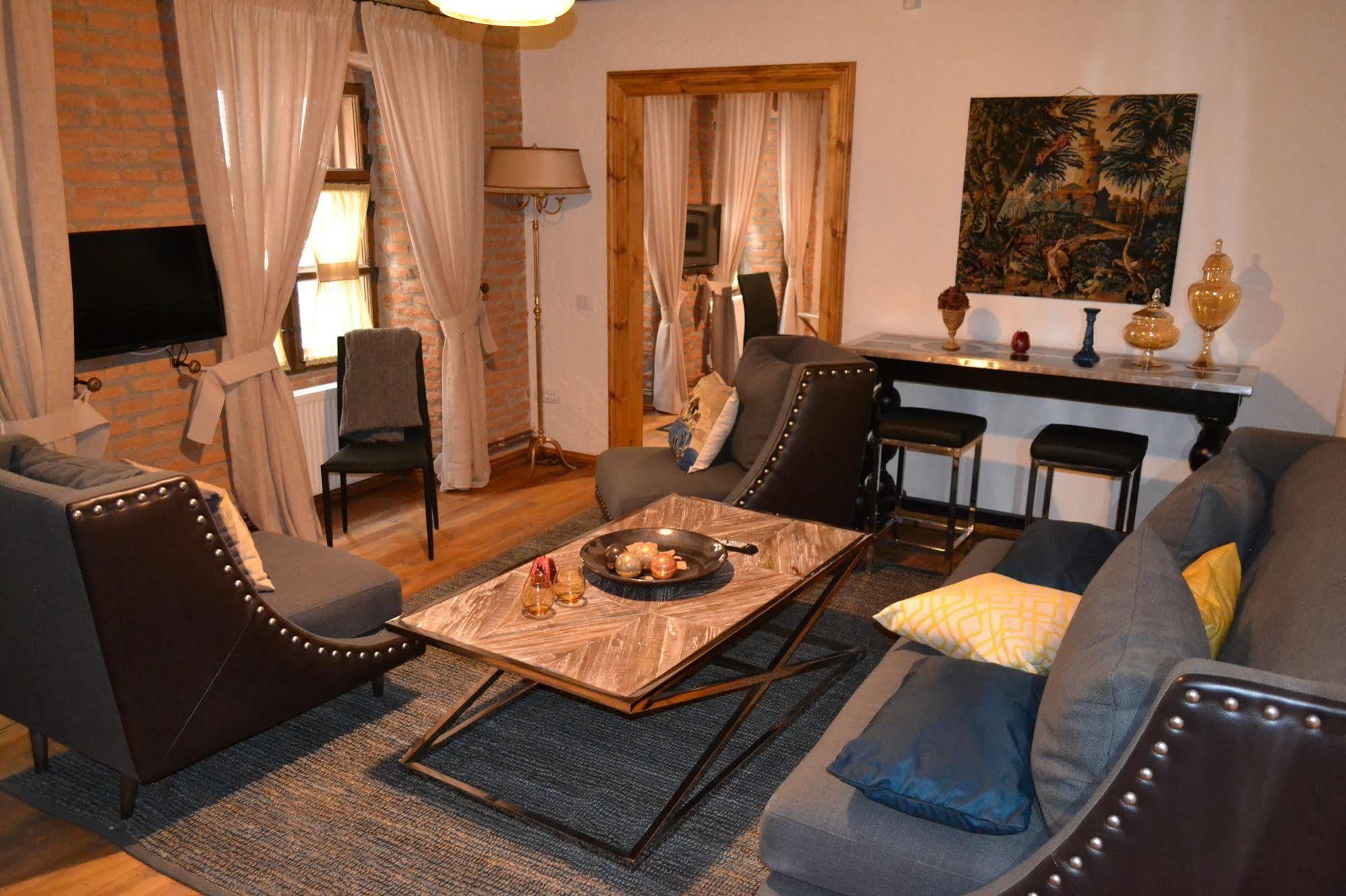 Aparthotel Casa Veche 2*