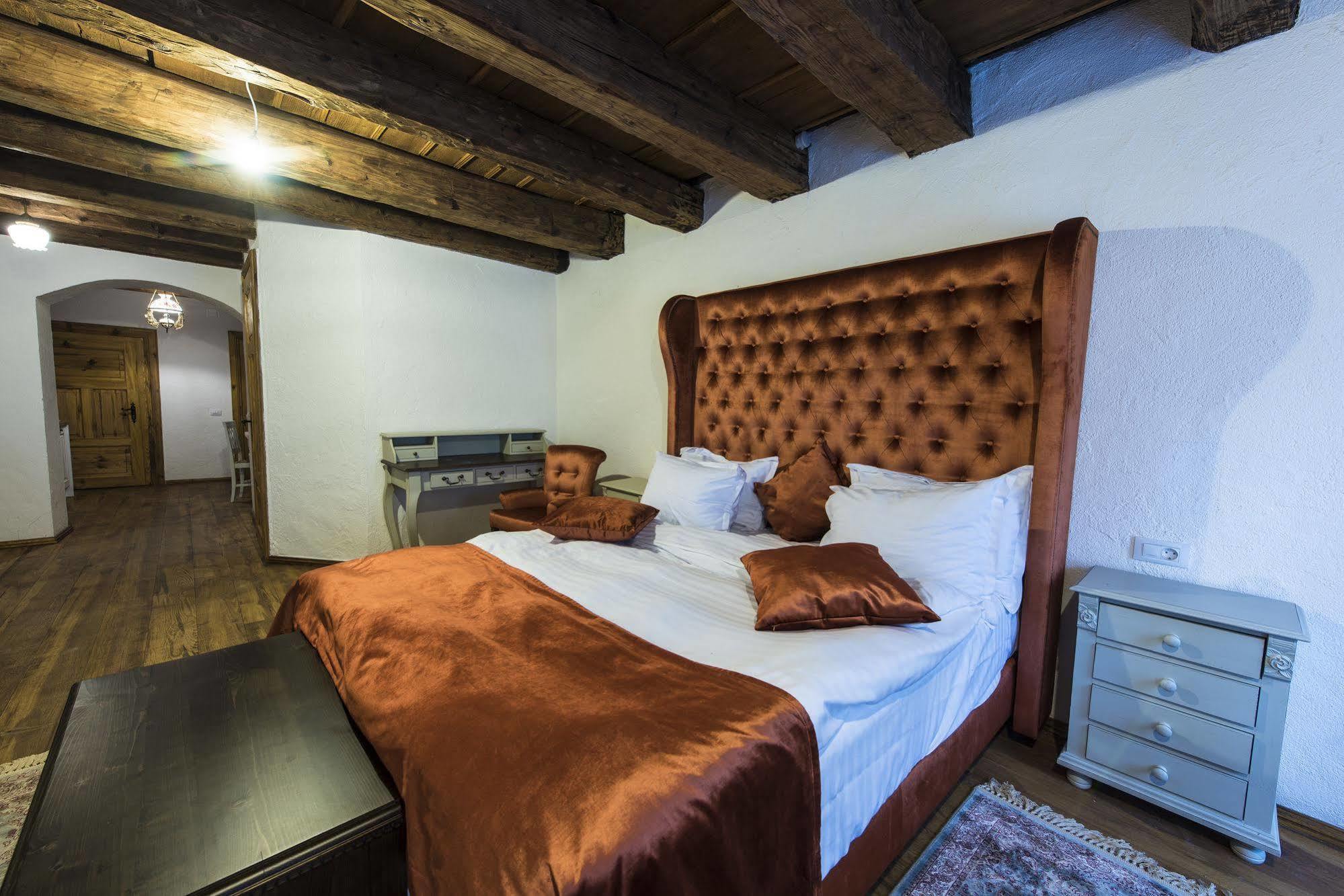 Casa Veche Aparthotel